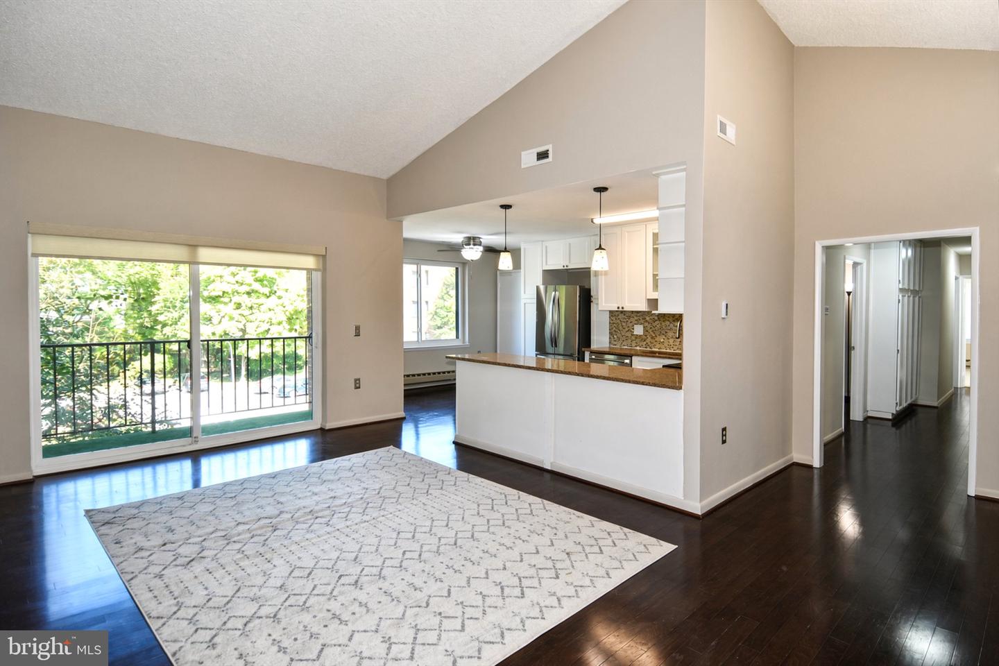 15301 PINE ORCHARD DR #86-3K Property Photo 1