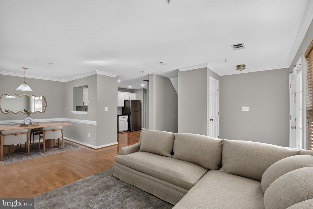 20527 Golf Course Dr Property Photo 2