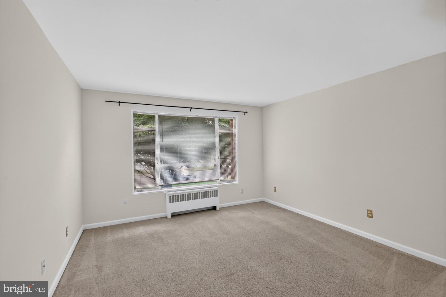 10406 Montrose Ave #101 Property Photo 6