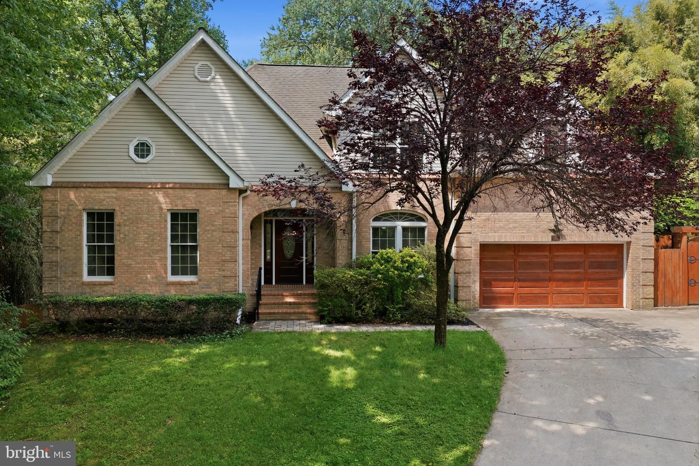 15802 Radwick Ln Property Photo 1