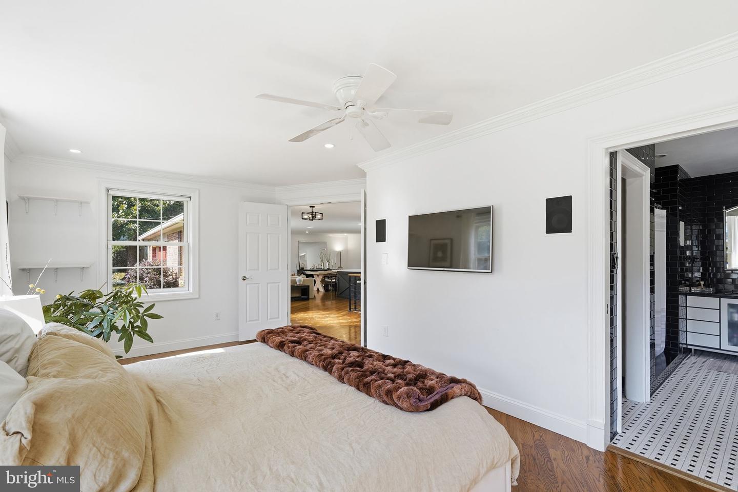 7603 Shadywood Rd Property Photo 16