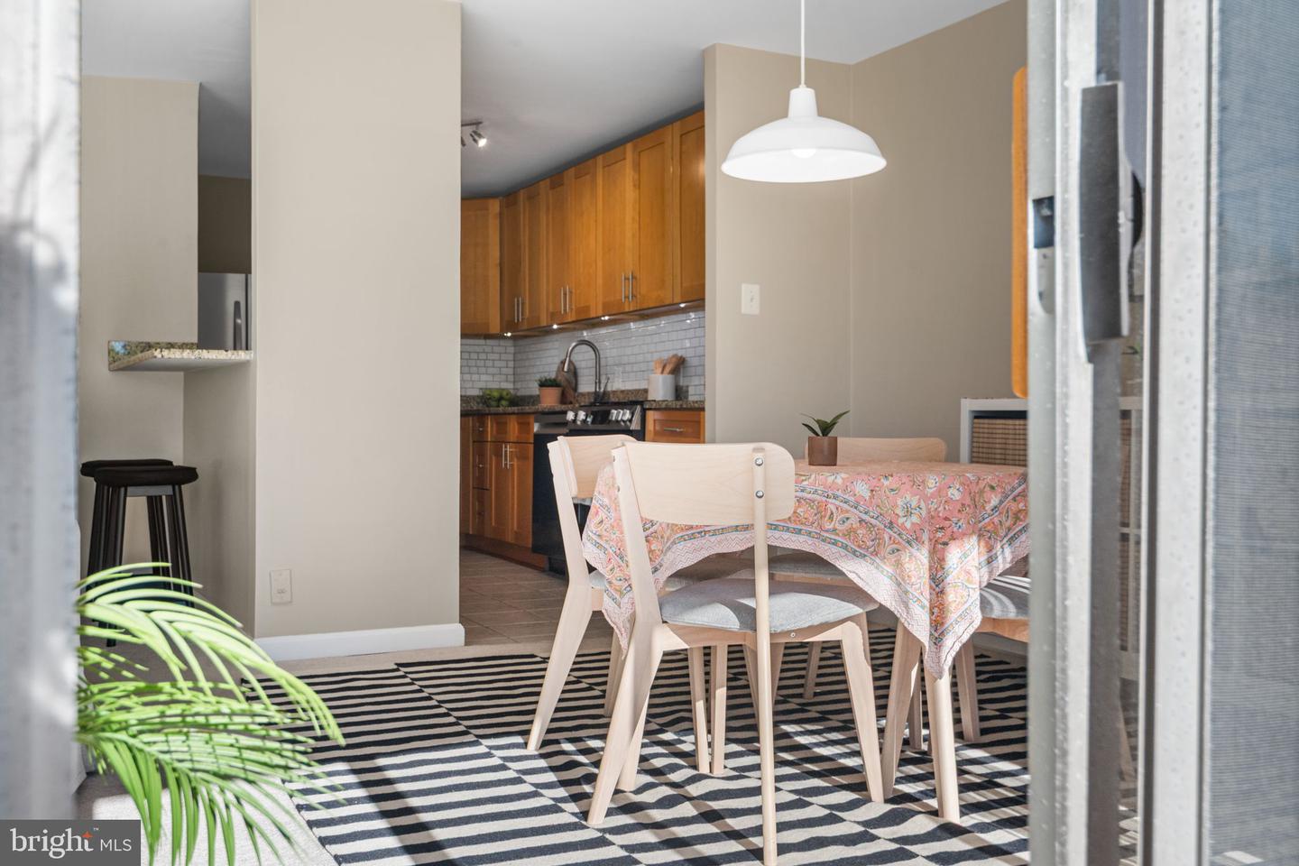 9039 Sligo Creek Pkwy #806 Property Photo 8