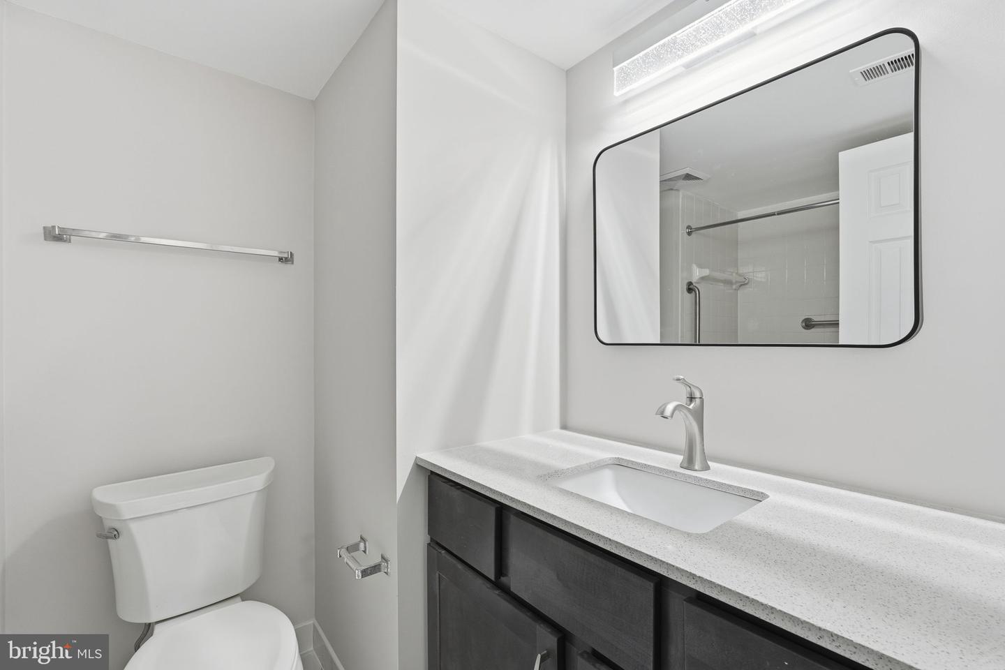 10101 Grosvenor Pl #1219 Property Photo 10