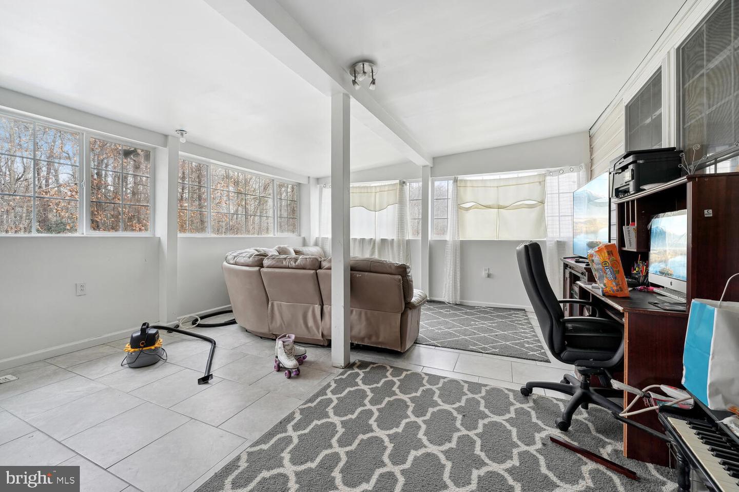 17200 Summerwood Ln Property Photo 8