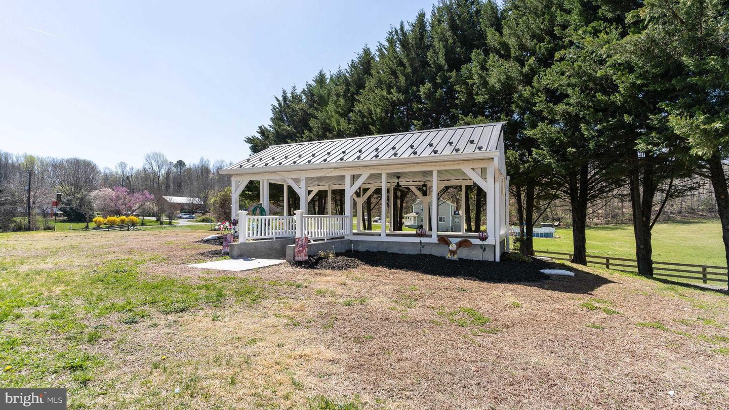 13717 Martin Rd Property Photo 2