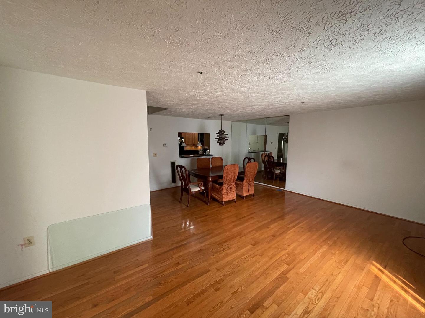4668 Winterberry Ln Property Photo 2