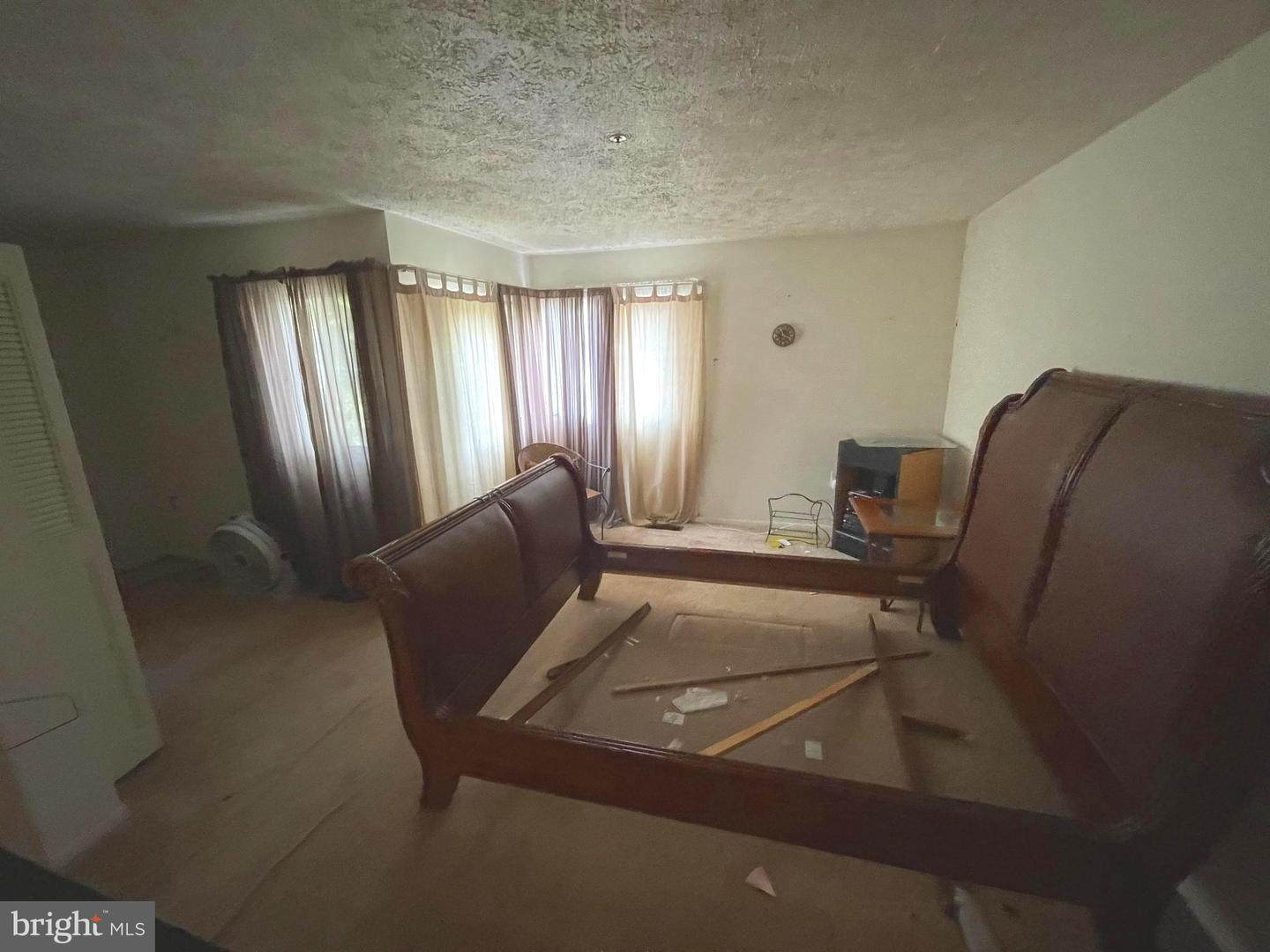 4668 Winterberry Ln Property Photo 10