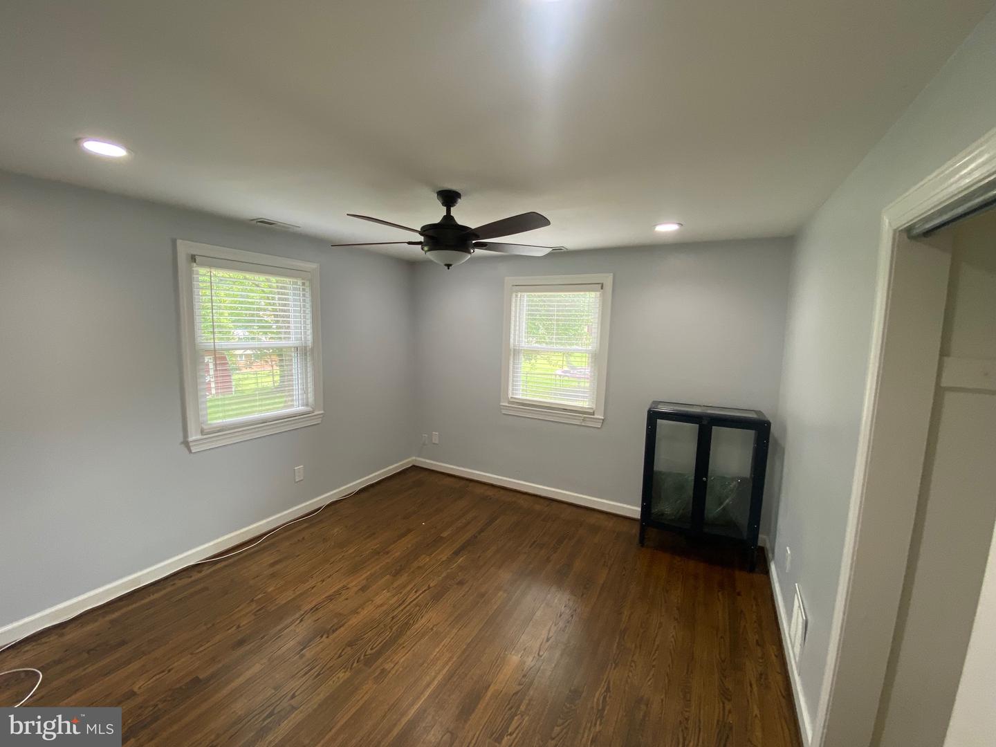 1100 Broadview Rd Property Photo 17
