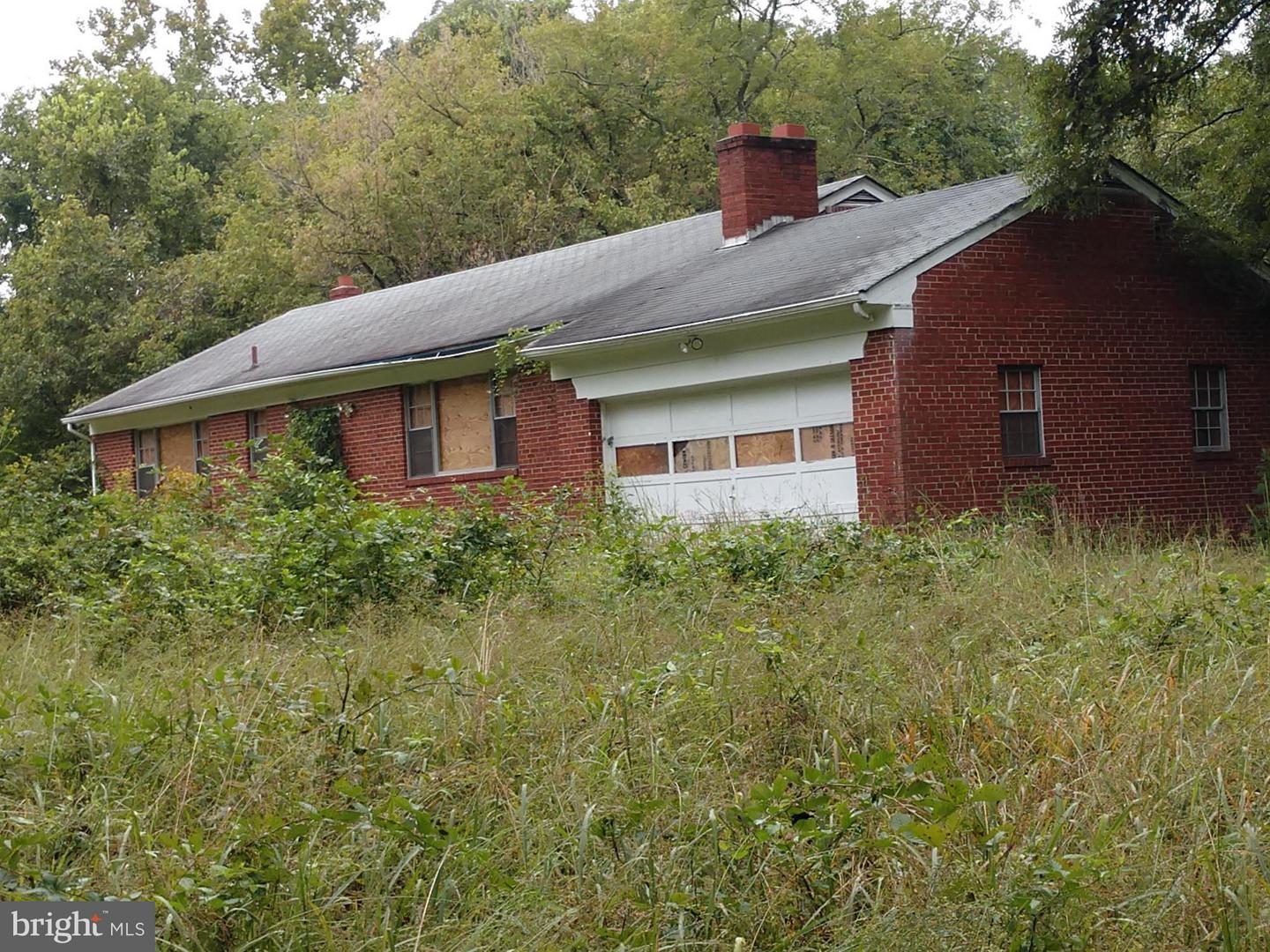 11901 Old Fort Rd Property Photo 2