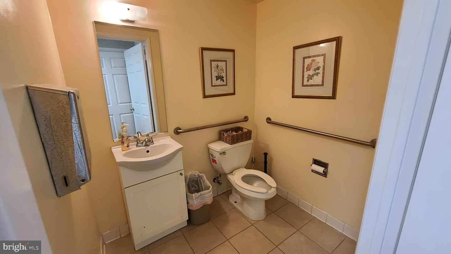 13637 Baltimore Ave #9 Property Photo 12
