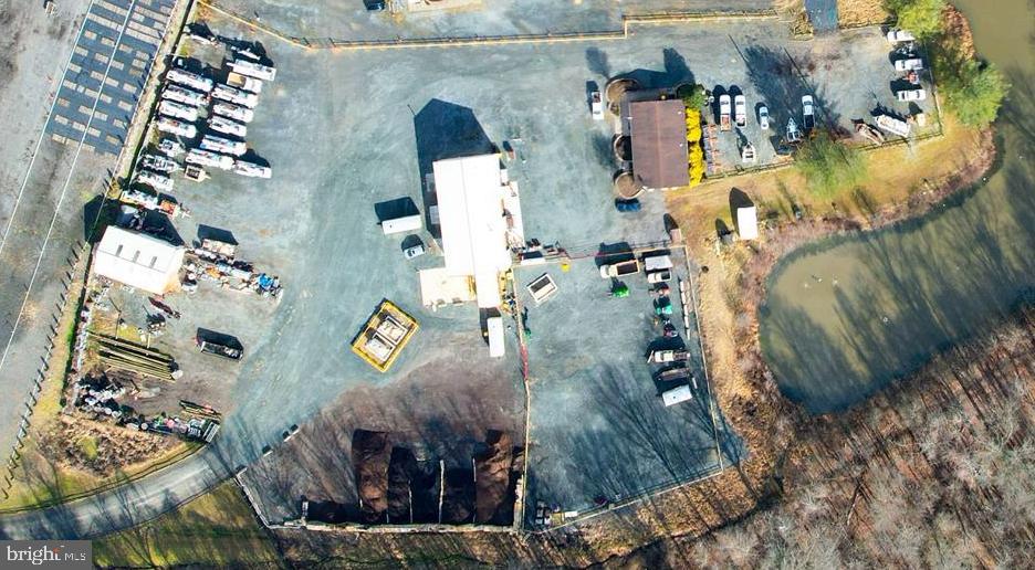 600 Robert Crain Hwy Property Photo 8