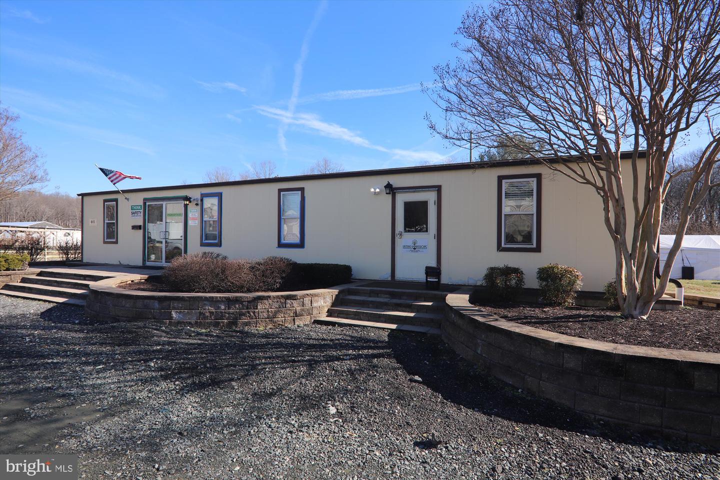 600 Robert Crain Hwy Property Photo 12