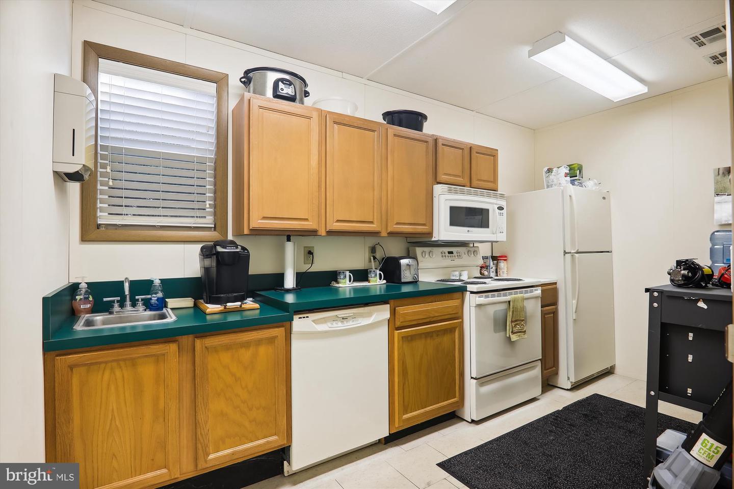 600 Robert Crain Hwy Property Photo 15