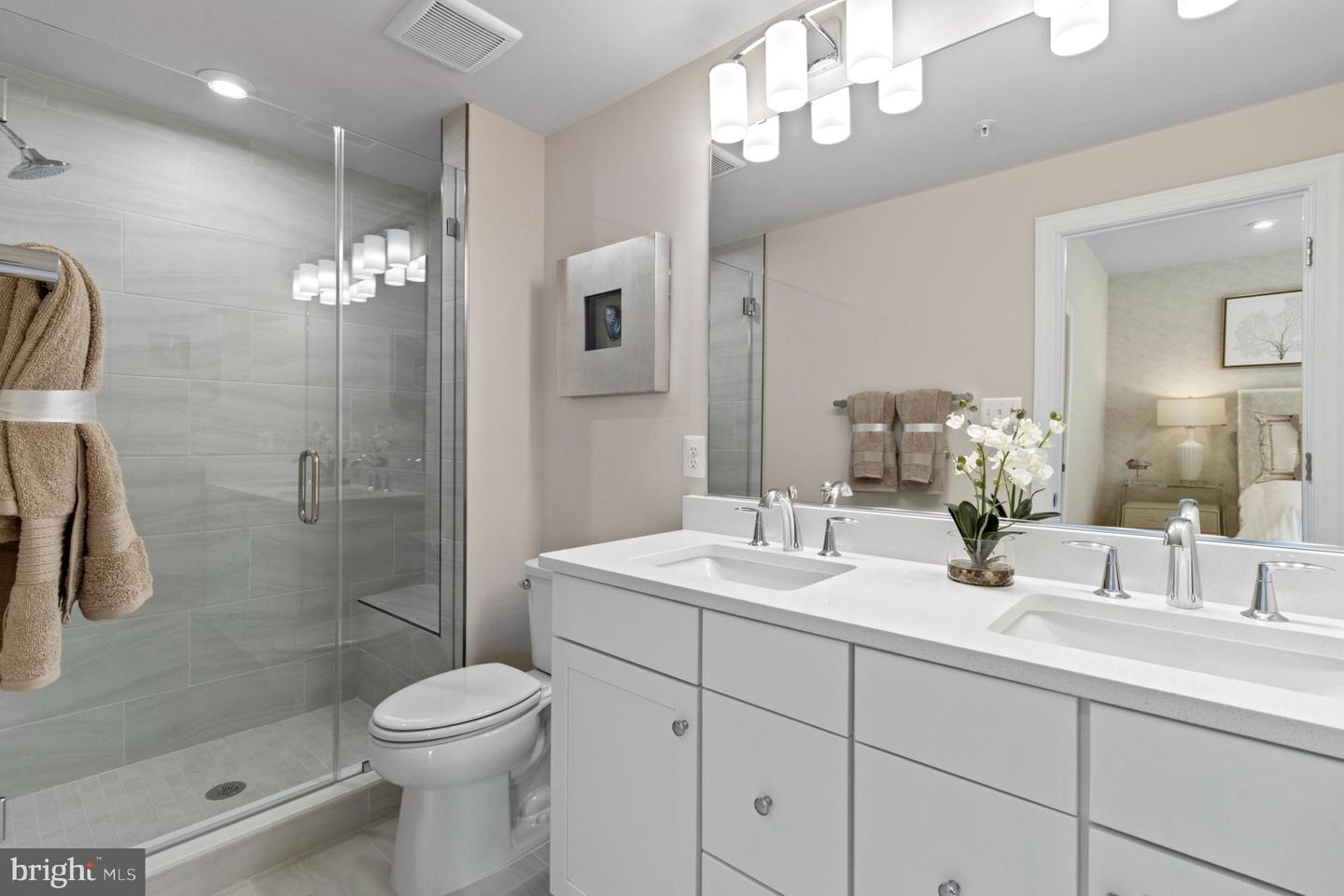 3401 Carnaby St Property Photo 15