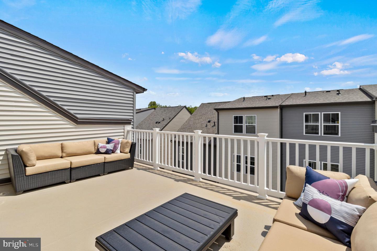 3401 Carnaby St Property Photo 23