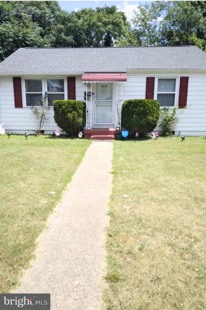 7304 Malden Ln Property Photo 1