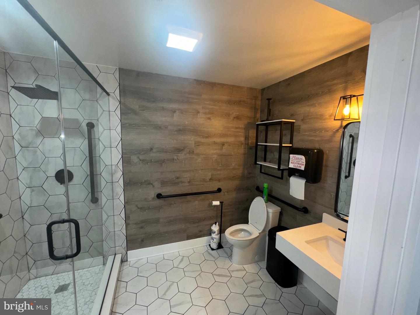 7821 Property Photo 25