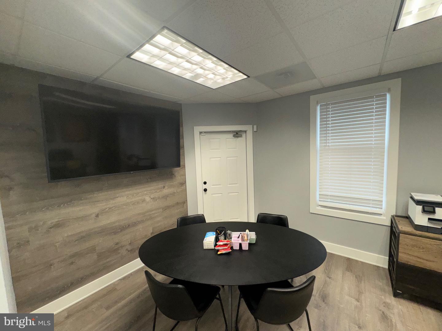 7821 Property Photo 29