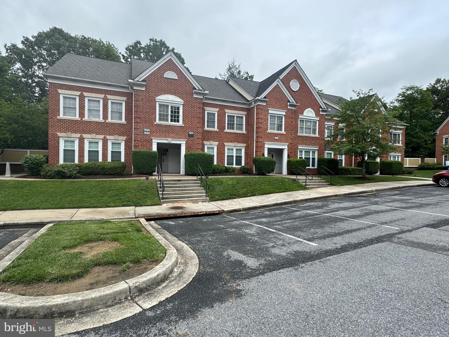 7821 Property Photo 42