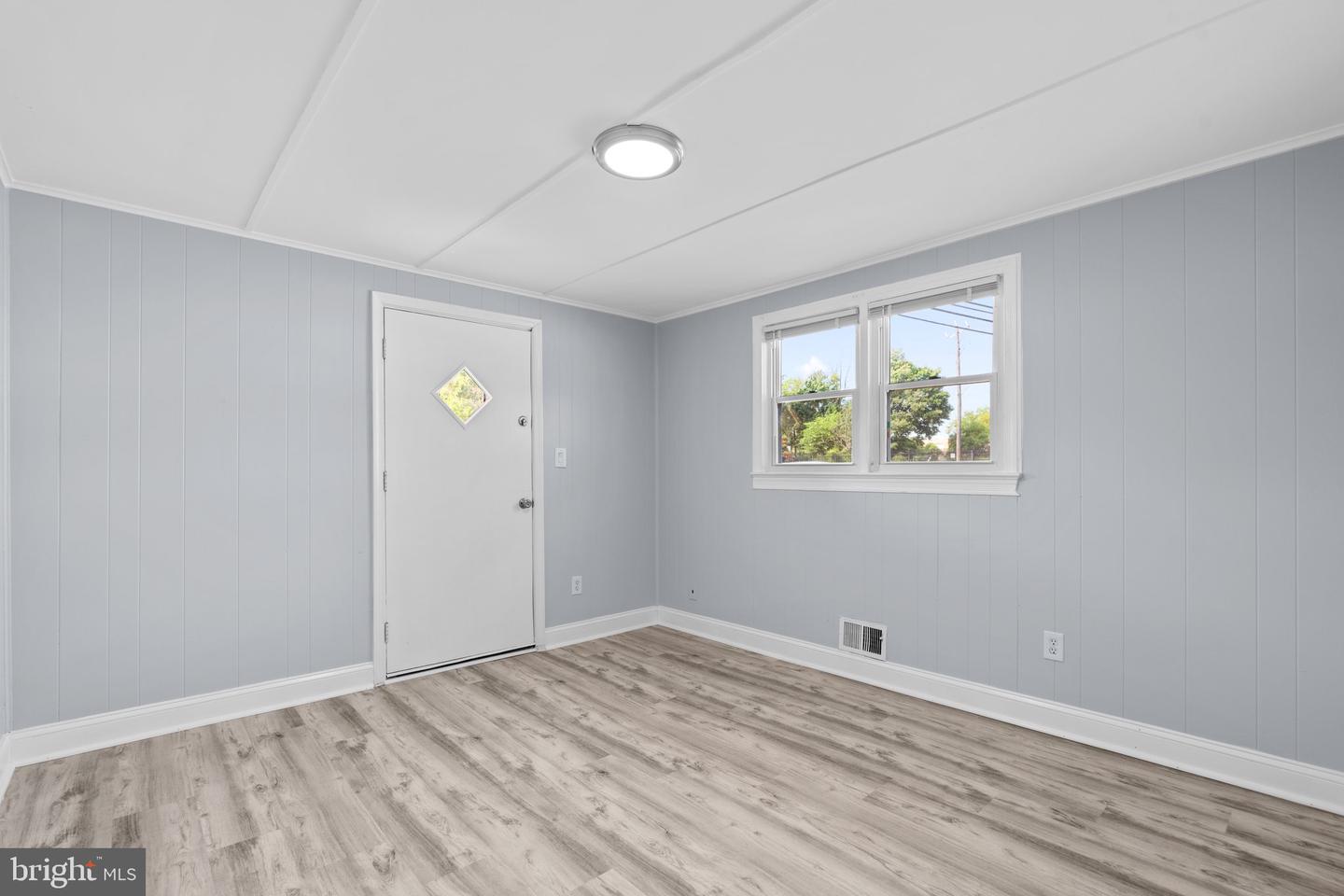 5920 Robin Ln Property Photo 16