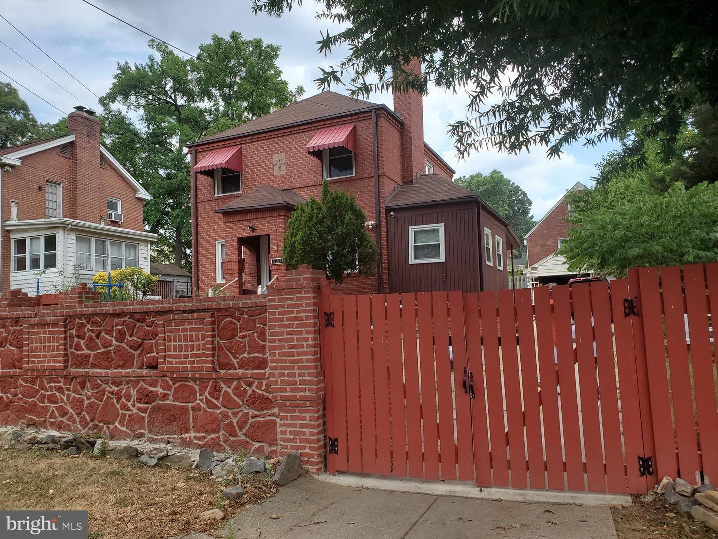 5201 Varnum St Property Photo