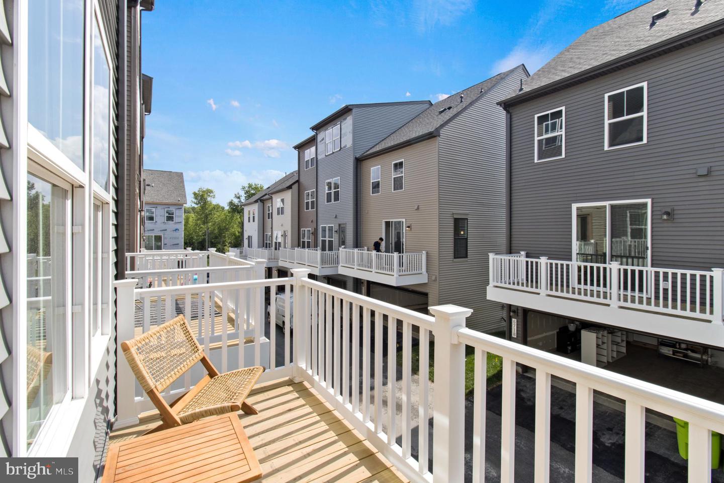 5937 Northwest Dr Property Photo 22