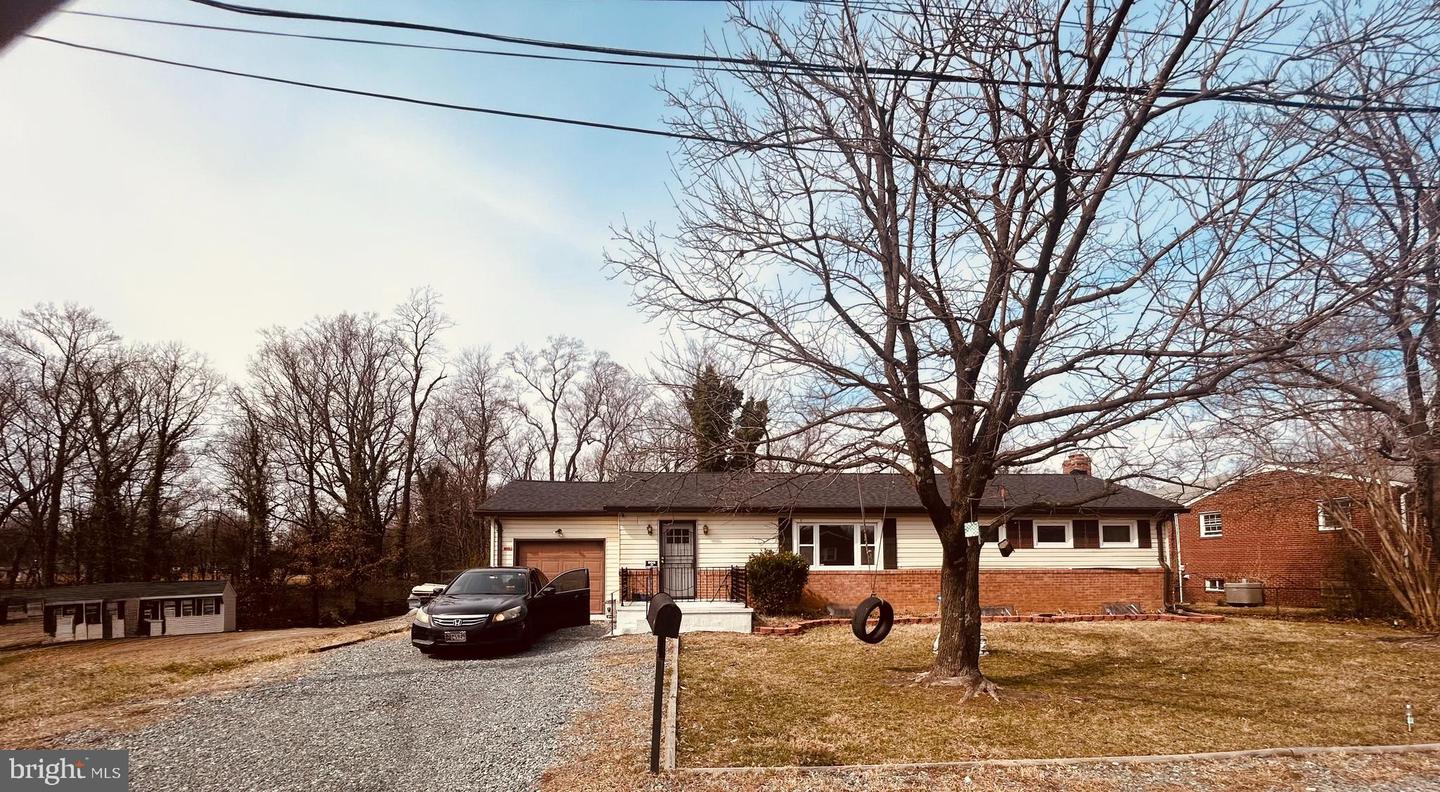 5715 LINDA LN Property Image