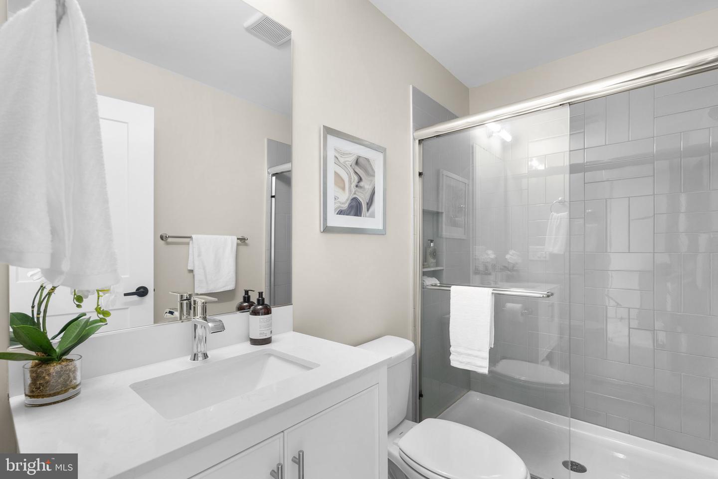 4415 Oglethorpe St Property Photo 25
