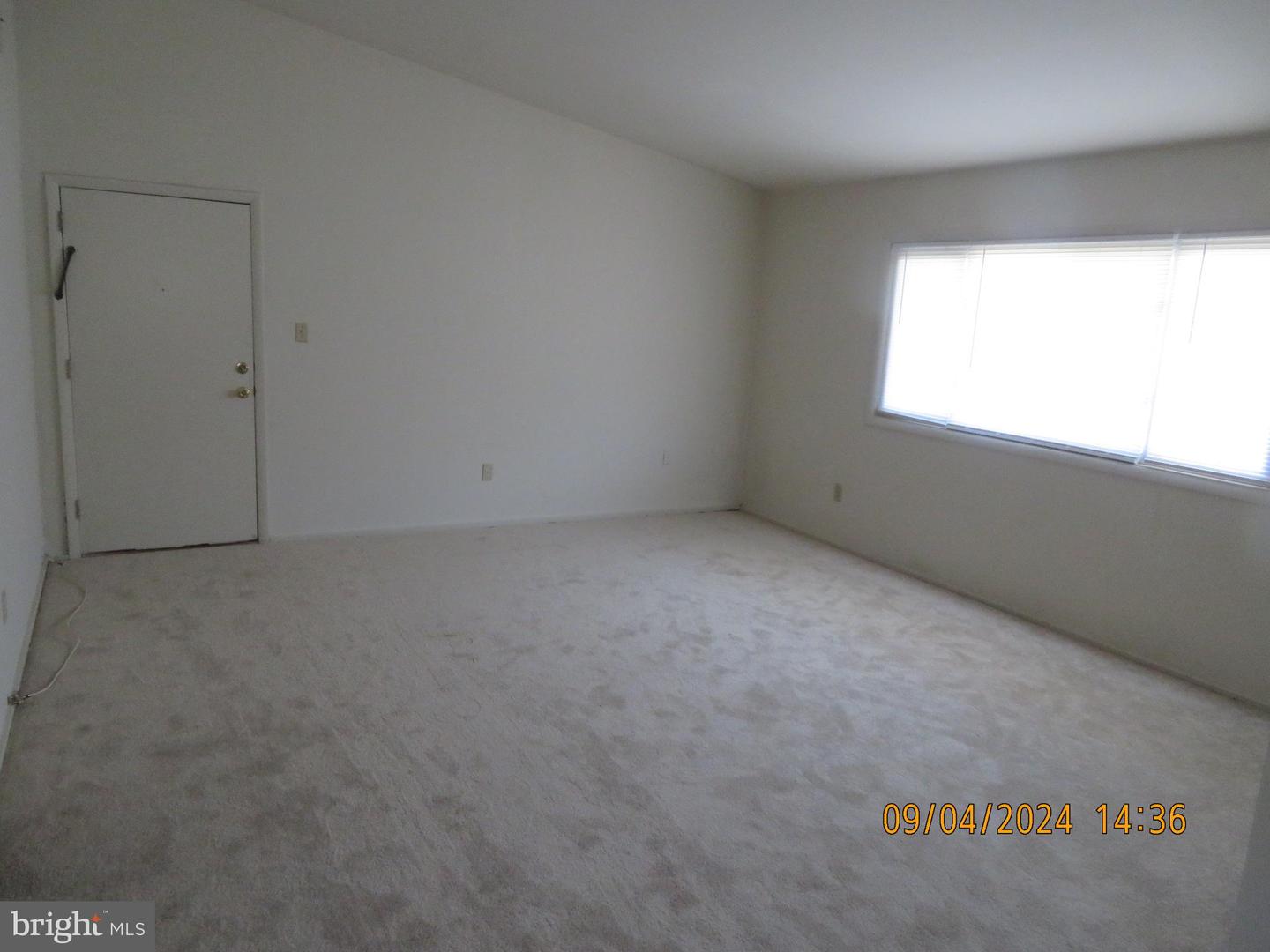 100 9th St #305 Property Photo 3