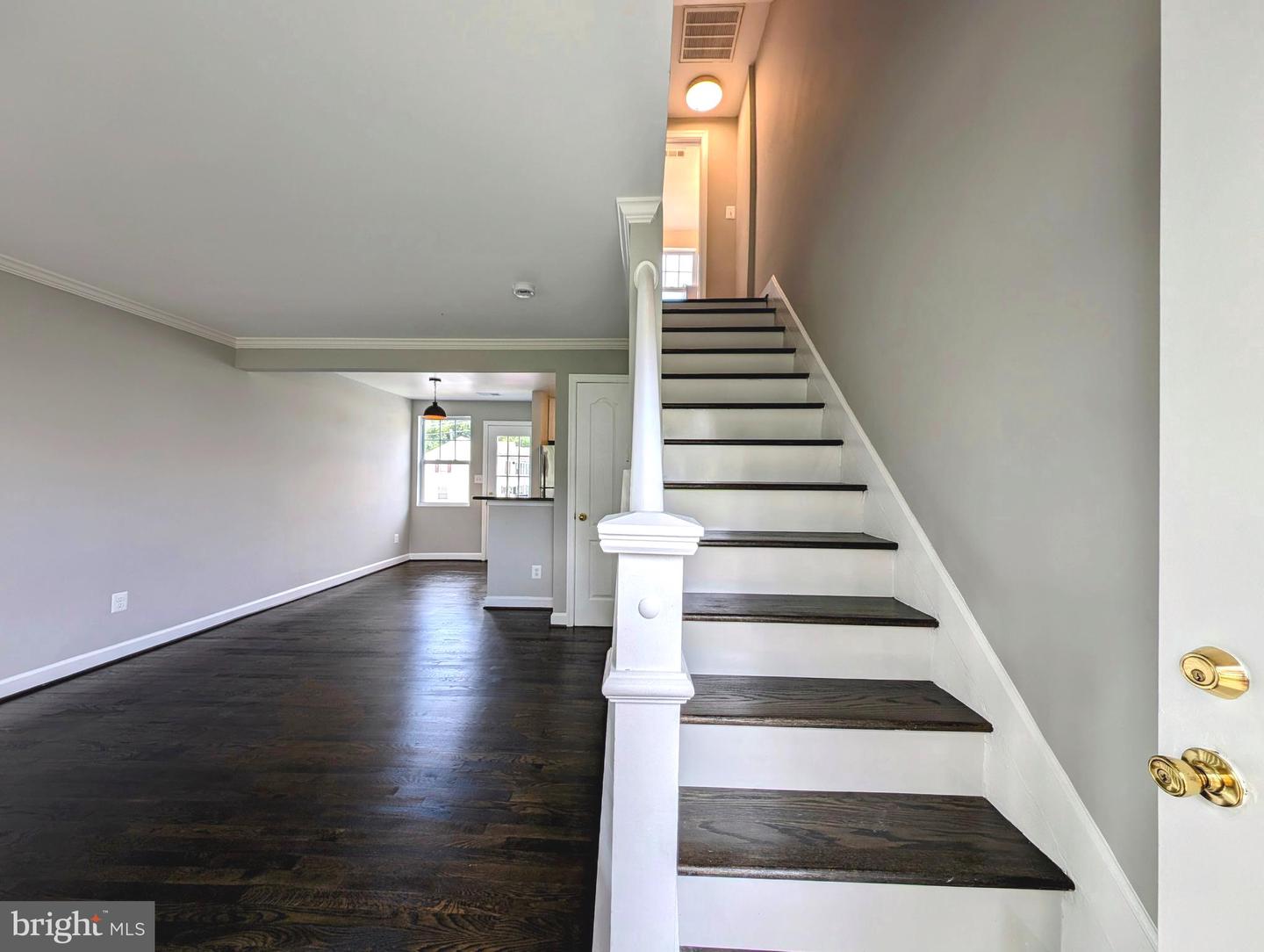 6892 Hawthorne St Property Photo 15
