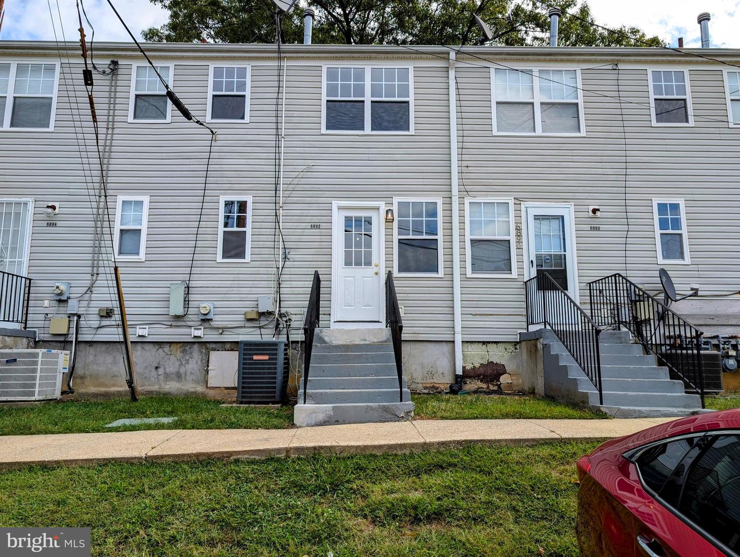 6892 Hawthorne St Property Photo 19