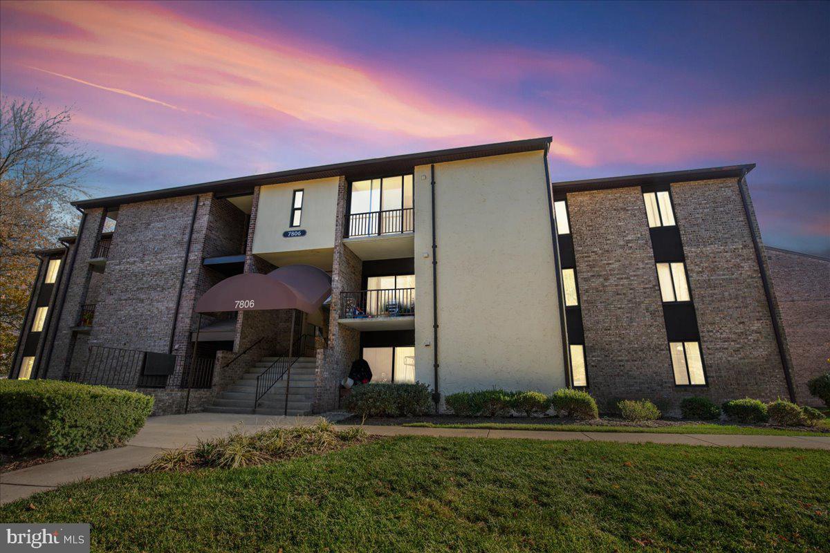 7806 Hanover Pkwy #303 Property Photo 6