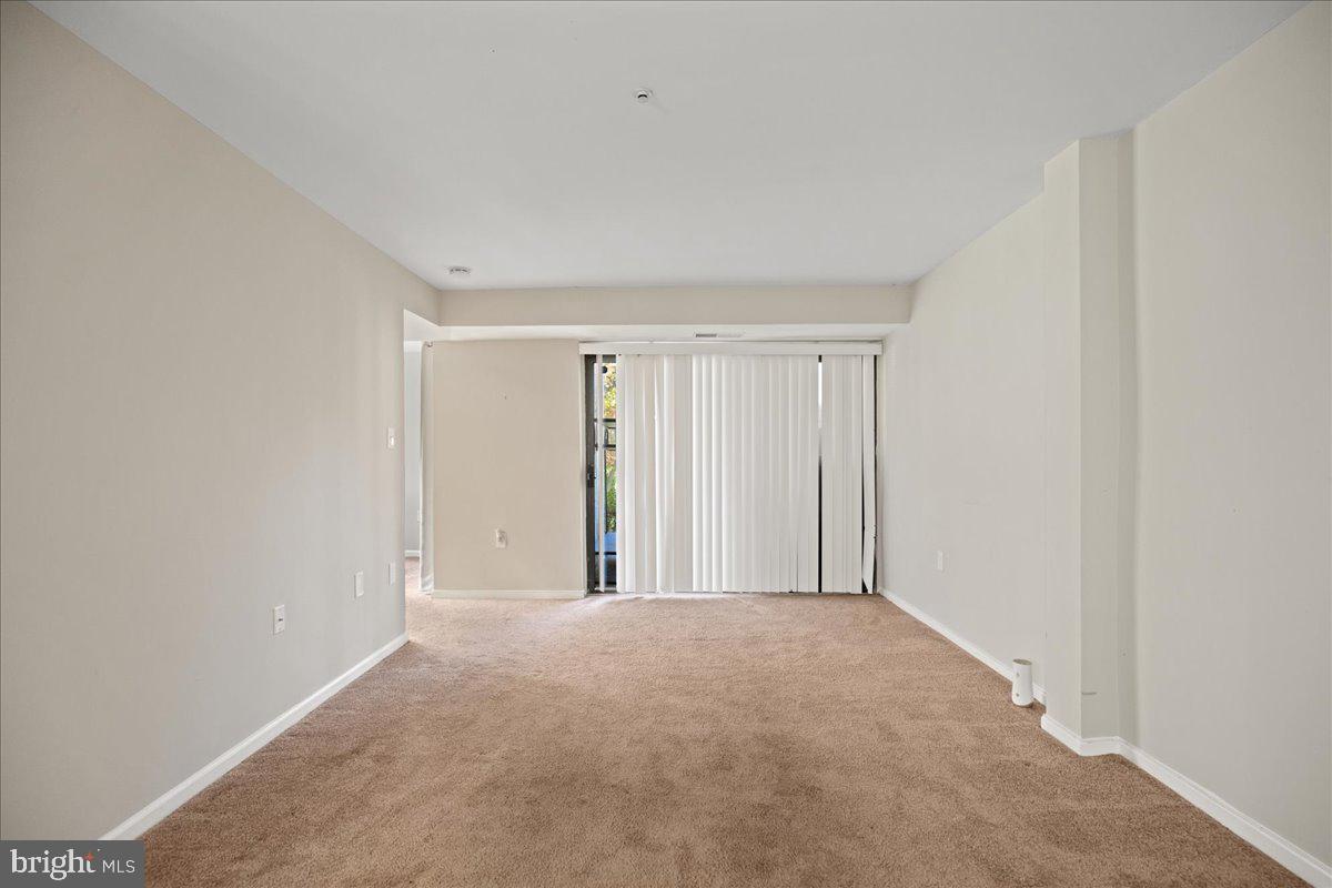7806 Hanover Pkwy #303 Property Photo 10