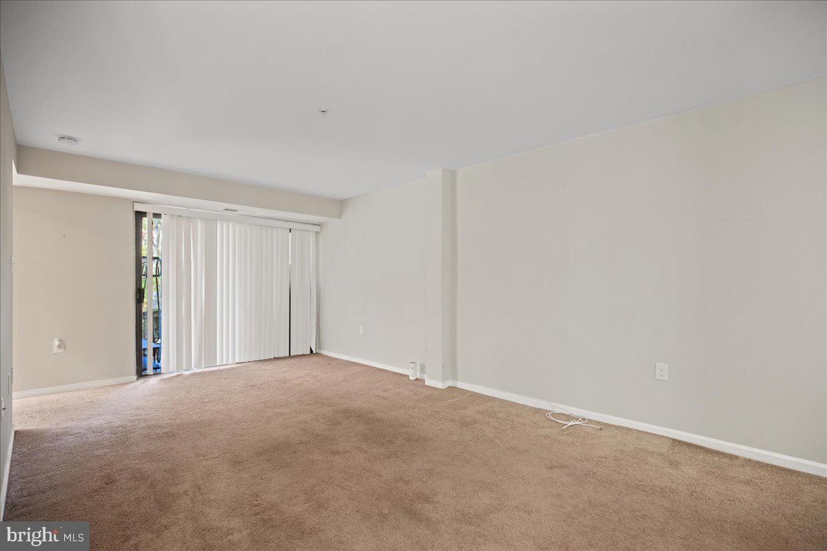 7806 Hanover Pkwy #303 Property Photo 12