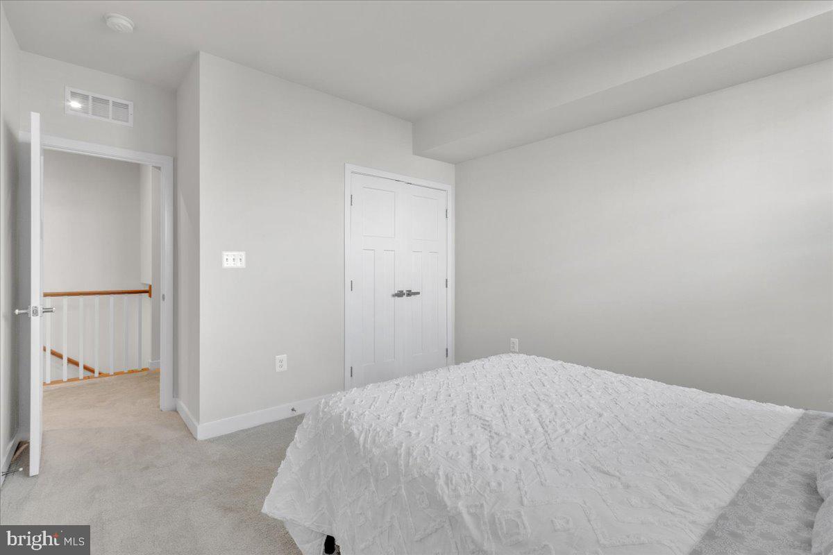 10708 Presidential Pkwy Property Photo 16