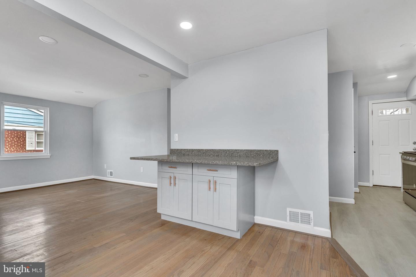 2413 Chapman Rd Property Photo 12