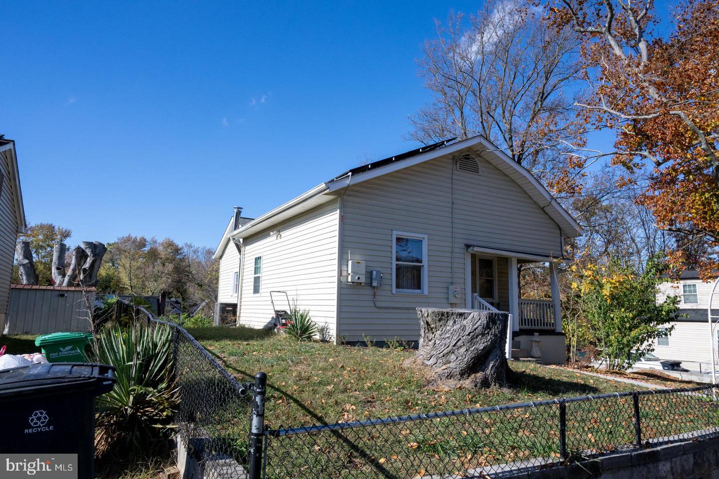 919 Nova Ave Property Photo 2