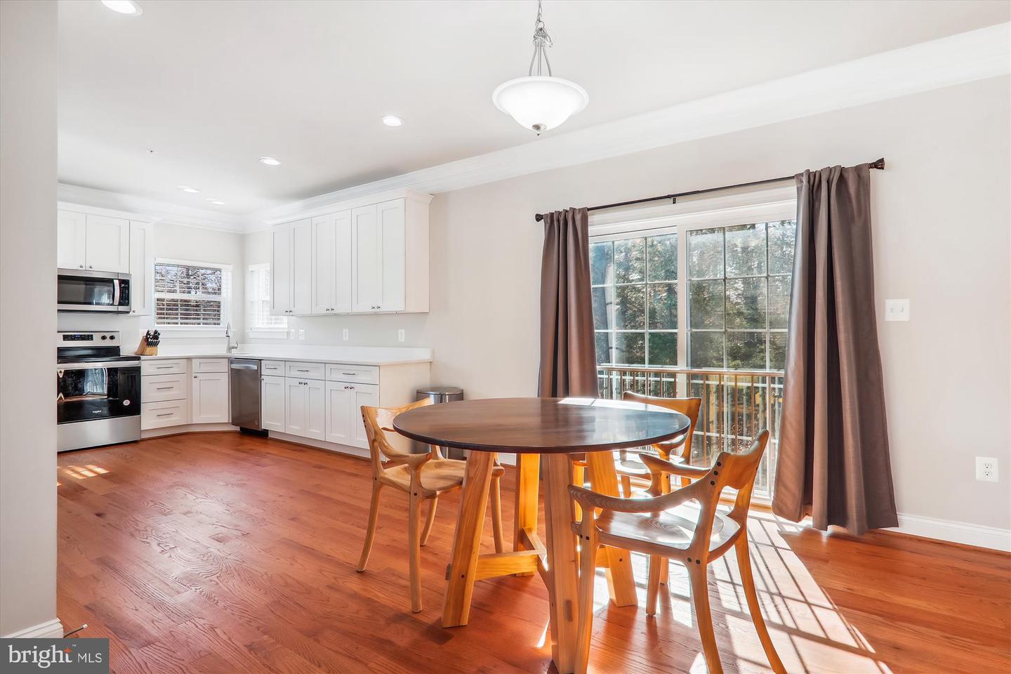 4639 Pendall Dr Property Photo 4