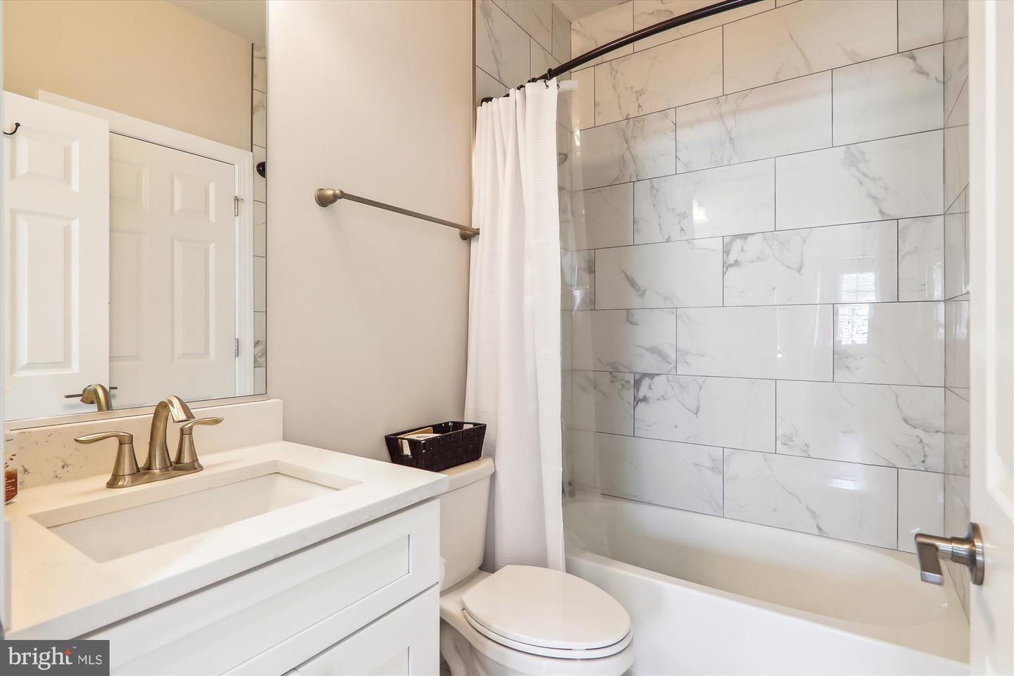 4639 Pendall Dr Property Photo 16