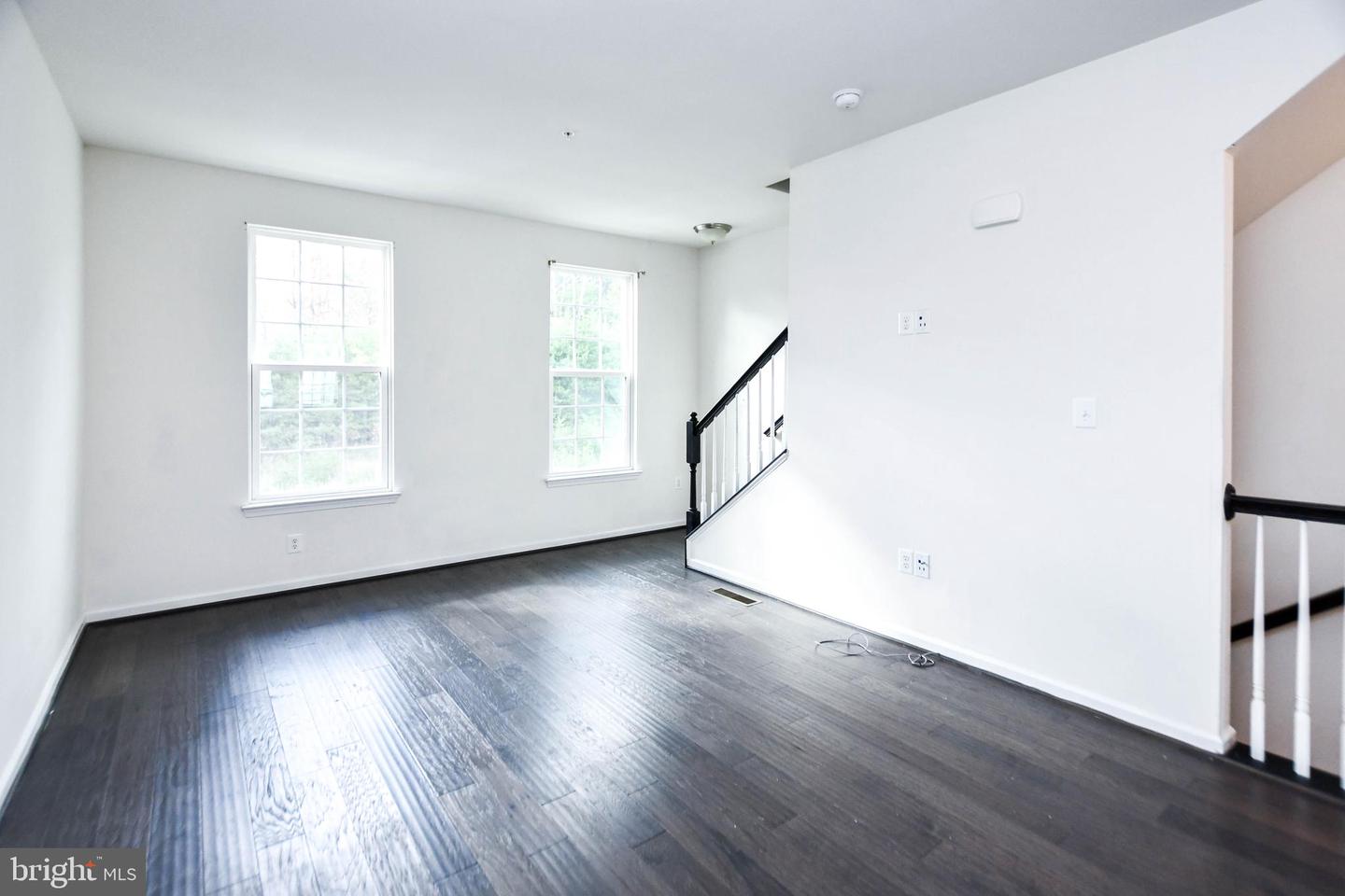5608 Glover Park Dr Property Photo 8