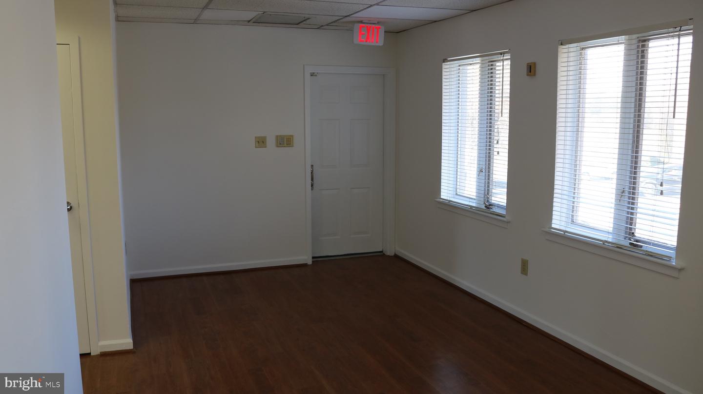 7211-c Hanover Pkwy #1/3/32 Property Photo 4
