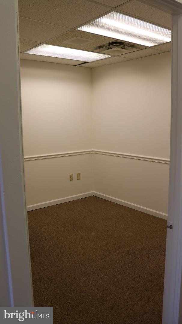 7211-c Hanover Pkwy #1/3/32 Property Photo 21