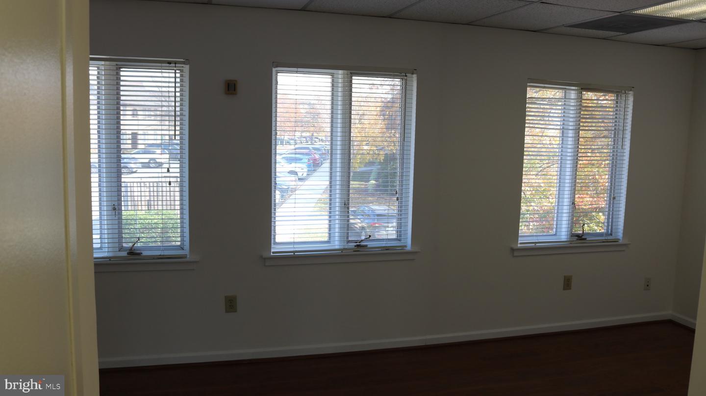 7211-c Hanover Pkwy #1/3/32 Property Photo 22