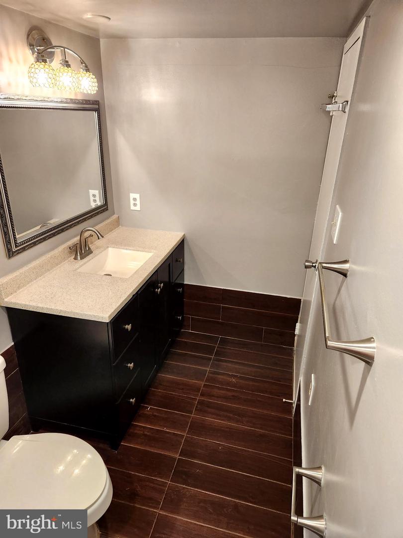 8447 Greenbelt Rd #201 Property Photo 11