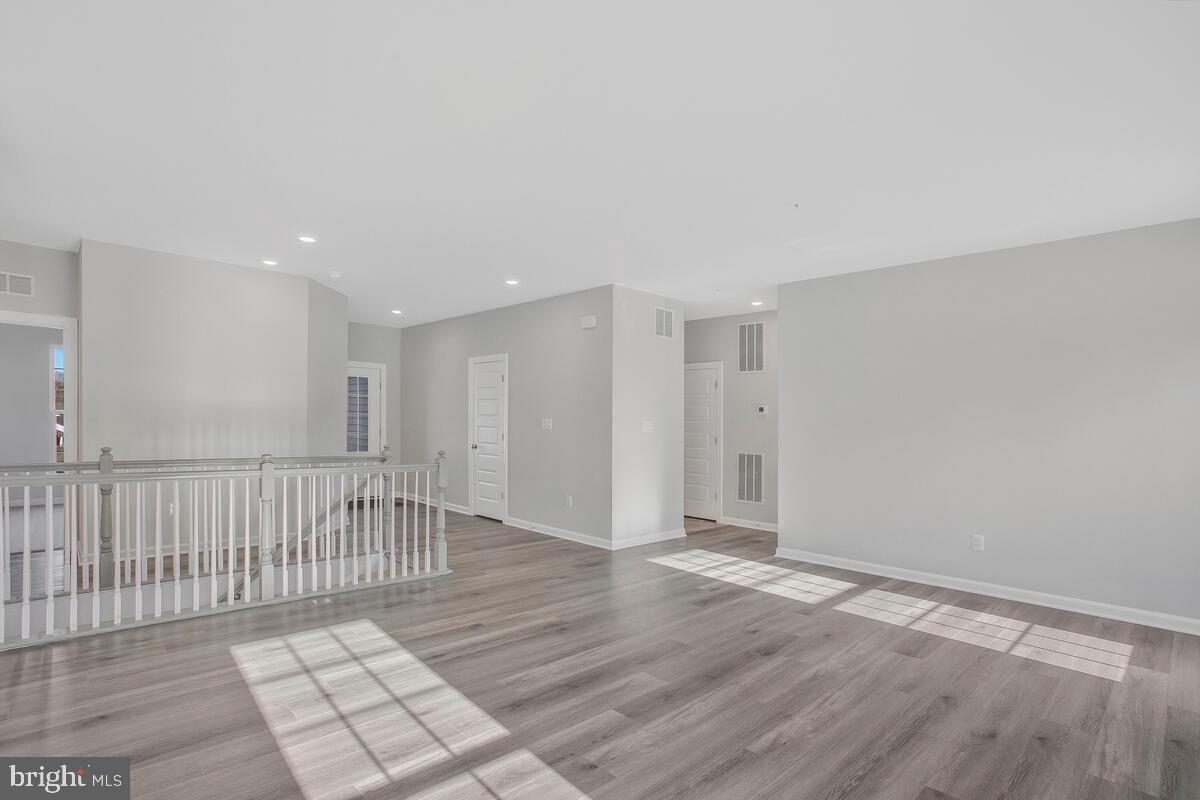 12806 Savannah Xing Property Photo 4