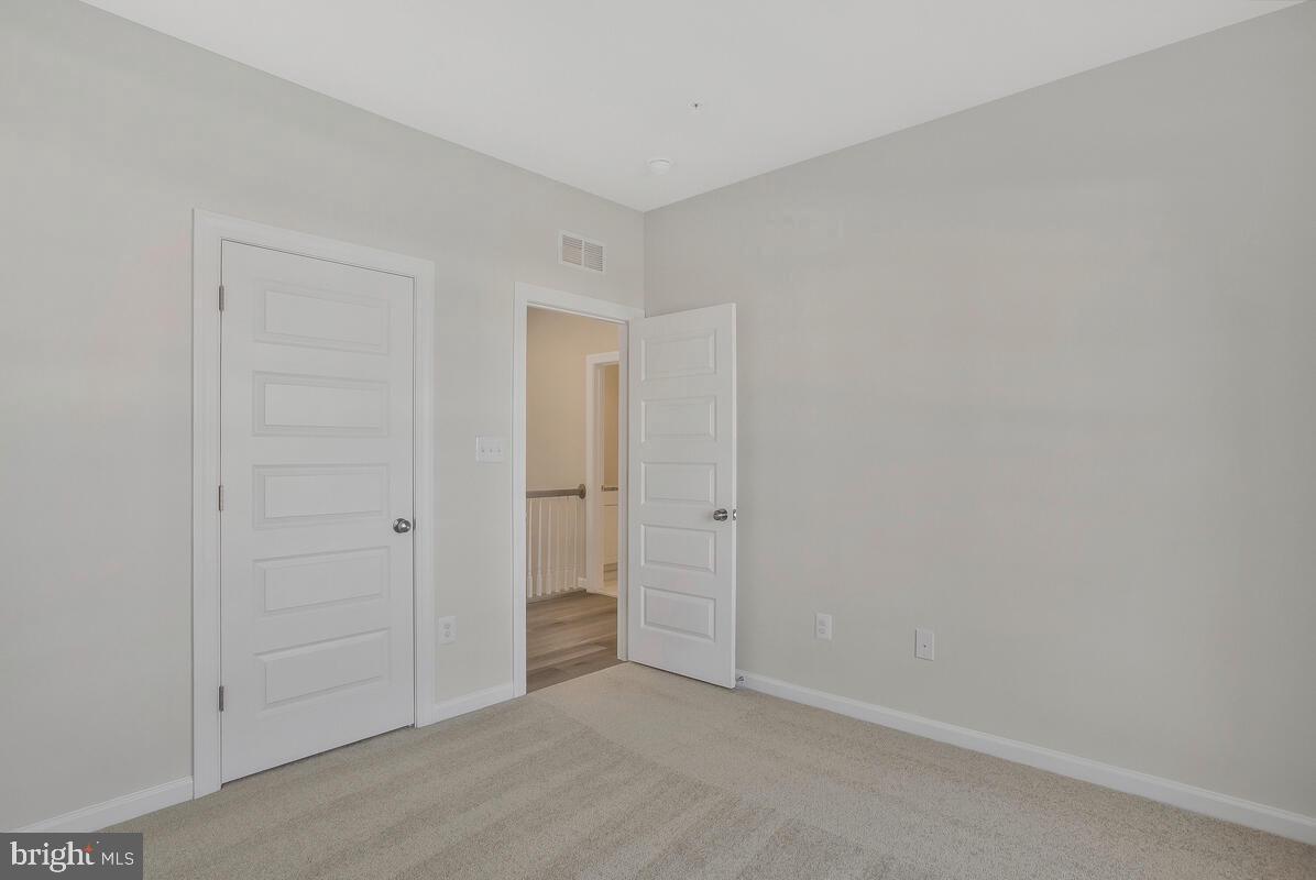 12806 Savannah Xing Property Photo 16