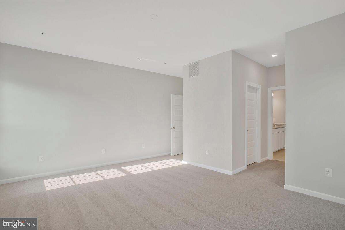 12806 Savannah Xing Property Photo 21