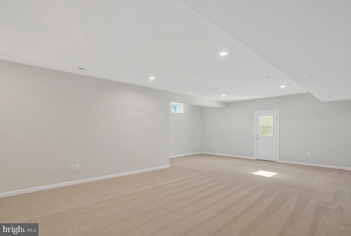 12806 Savannah Xing Property Photo 28