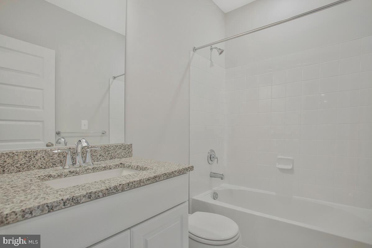 12806 Savannah Xing Property Photo 29