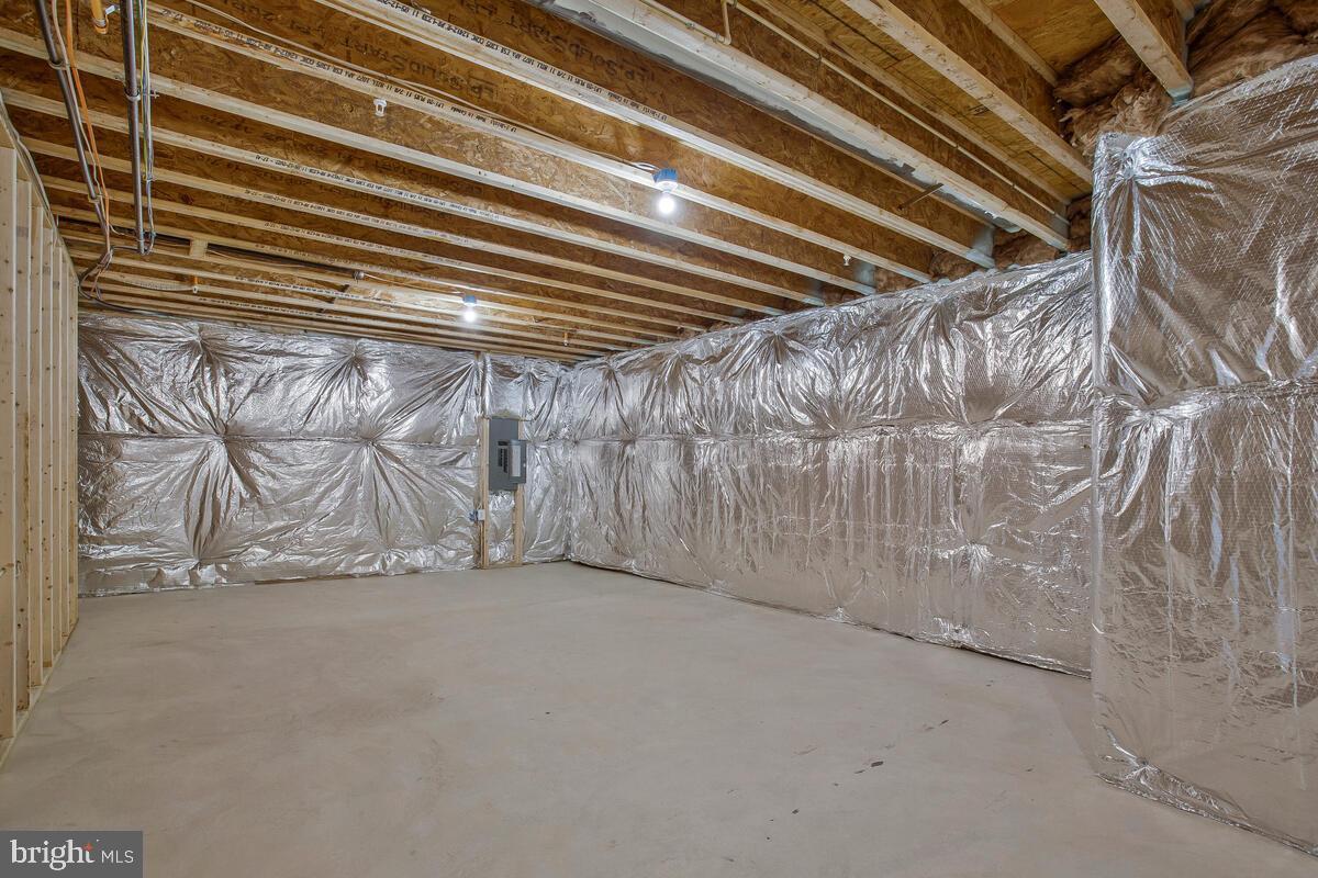 12806 Savannah Xing Property Photo 32